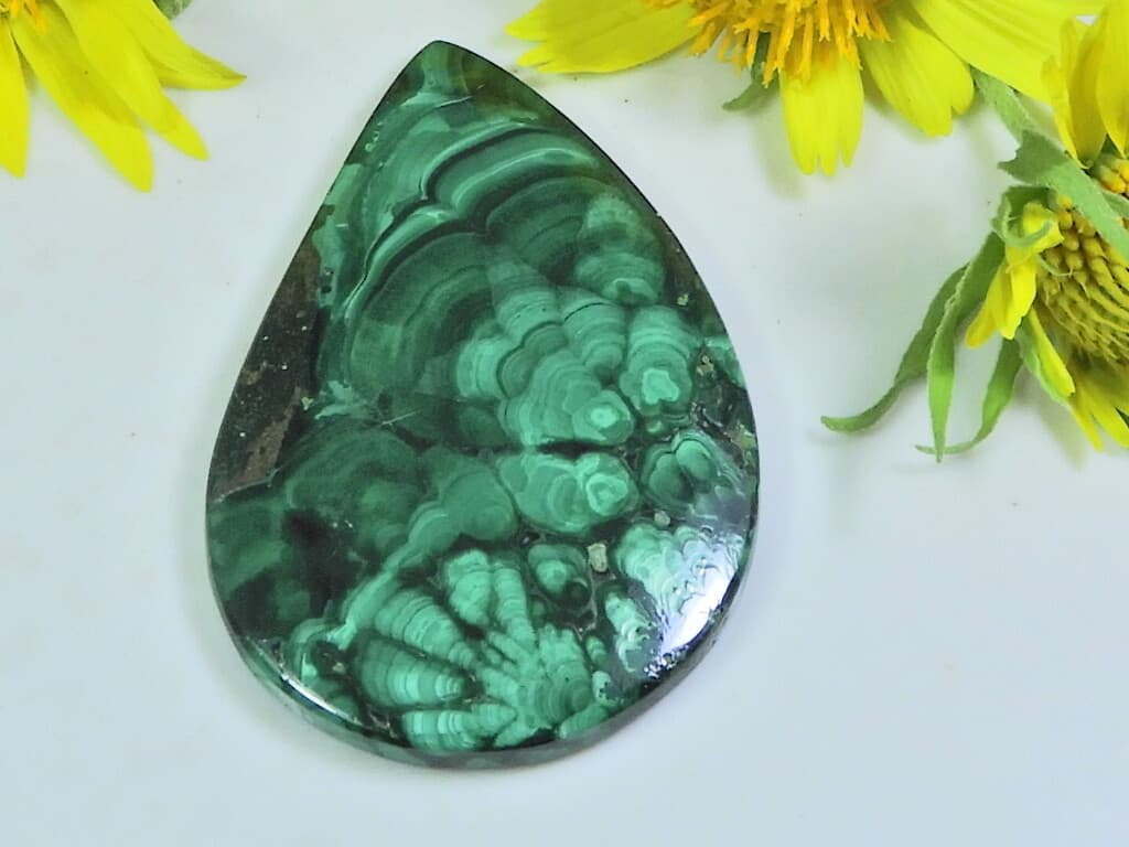 Herzenergie aktivieren – malachit Schmuck bei CrystalScents