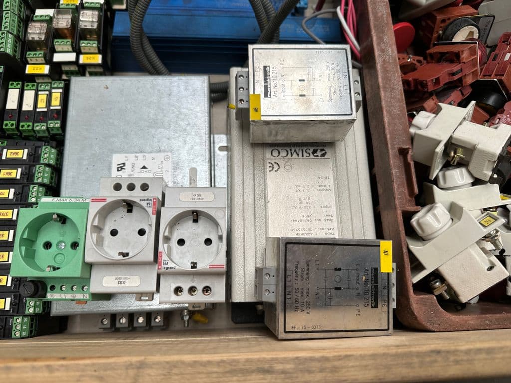 Finden Sie maßgeschneiderte Lösungen für Ihre Elektroprojekte bei uns!