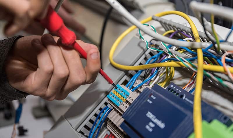 Elektriker Notdienst Harburg: Blitzschnelle Hilfe vor Ort