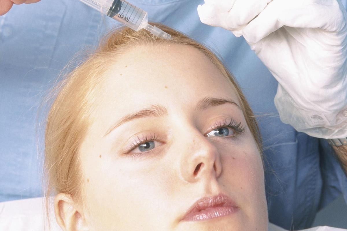 Hyaluron Nürnberg: Wie lange hält eine Hyaluron-Unterspritzung?