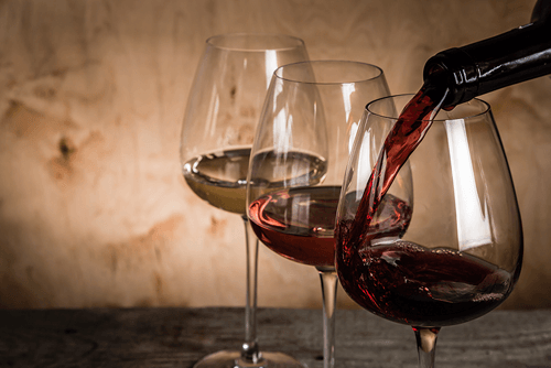 Rotwein richtig servieren: Tipps für die optimale Trinktemperatur