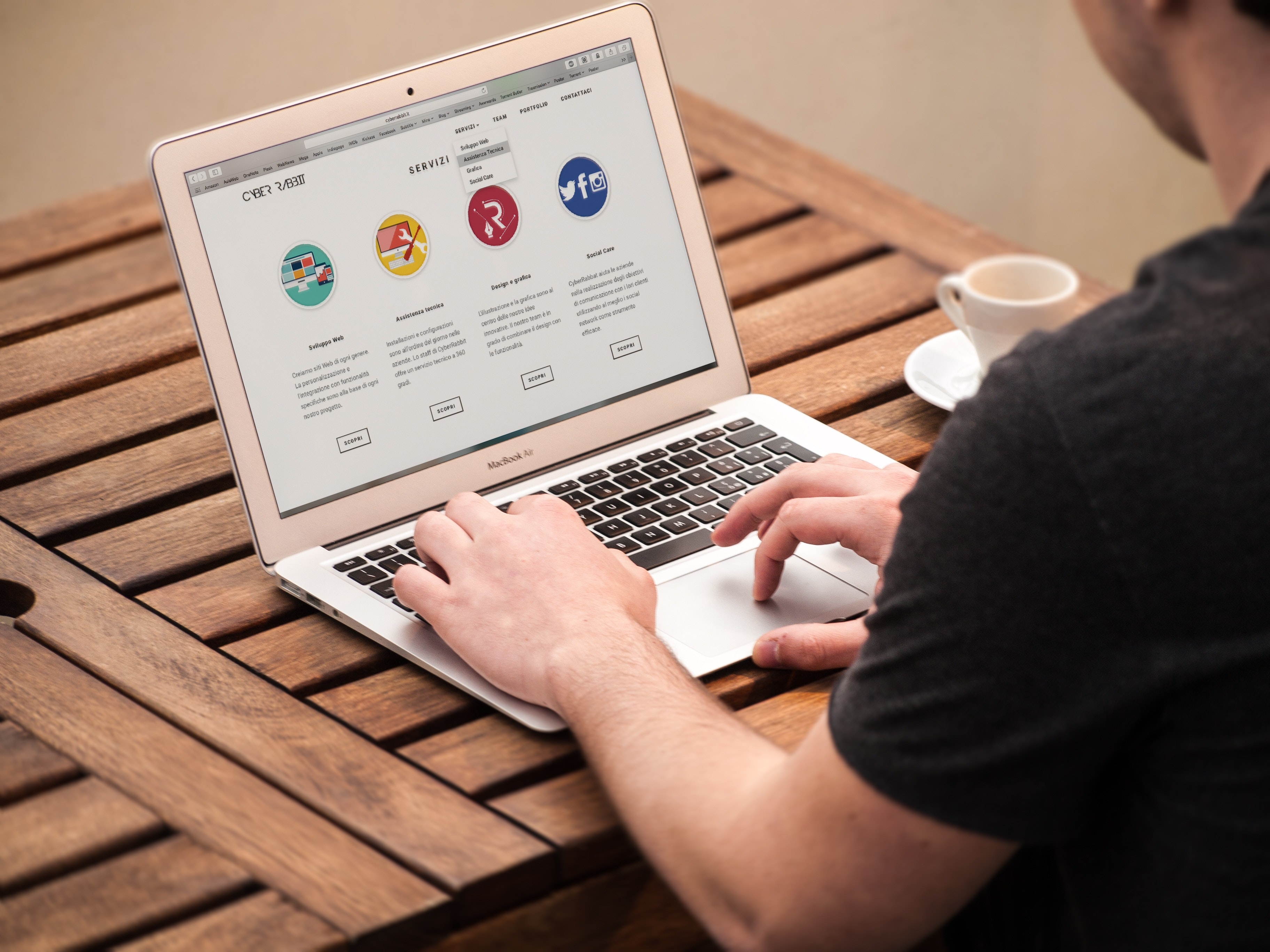 Strategisches Content Management: Die Expertise einer SEO Agentur für Google Ranking verbessern