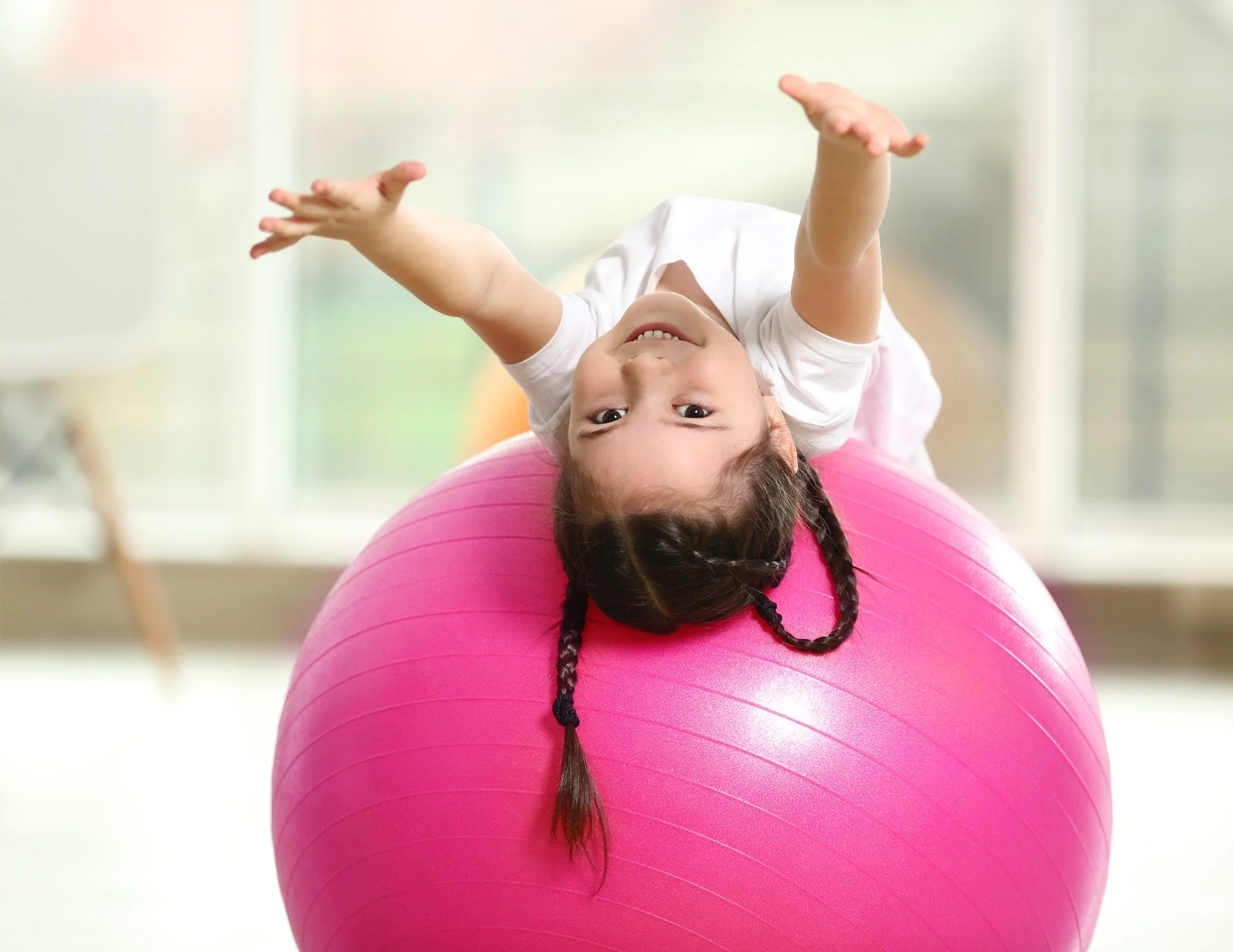 Spielerische Fitness fordern durch Bewegungsspiele mit Kindern